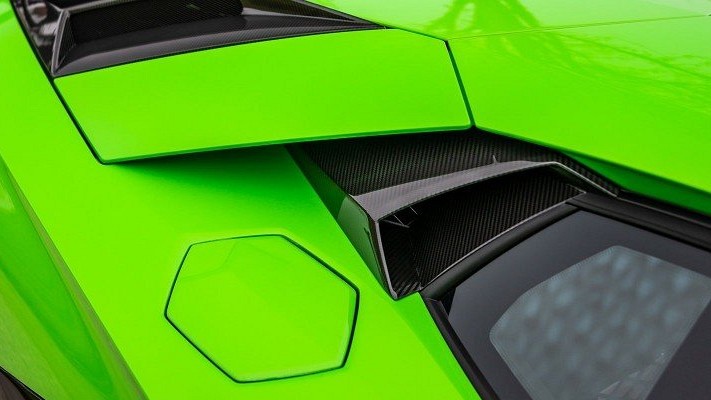 Photo of Novitec AIR-INTAKE SIDE WINDOWS for the Lamborghini Aventador Ultimae LP780-4 - Image 2